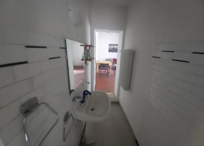 - Solo Locazioni Oltre 29 Giorni Daire *