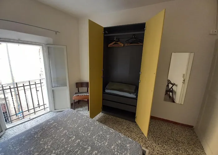 - Solo Locazioni Oltre 29 Giorni 파엔차