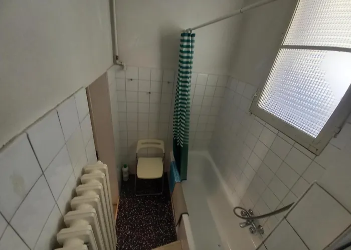 - Solo Locazioni Oltre 29 Giorni Daire *