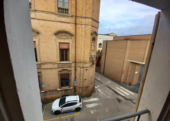 - Solo Locazioni Oltre 29 Giorni *